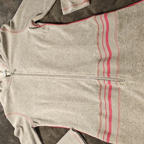 One step up one piece jogger - Picture 7 of 11